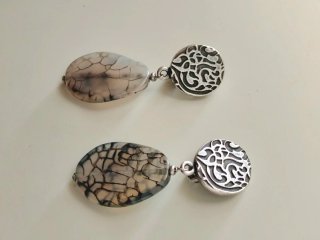 Pendientes elegantes con piedra ágata gris