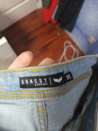 Pantalón vaquero hombre roto talla 38