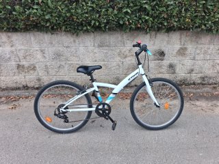 Bicicleta B'twin blanca para niña.Perfecto estado.