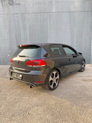 Volkswagen Golf GTI DSG