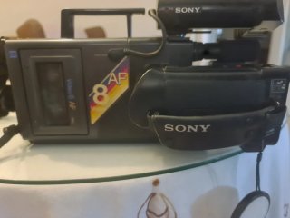Videocámara Sony Video 8 AF + Baterías