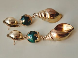 Pendientes vintage dorados y verdes