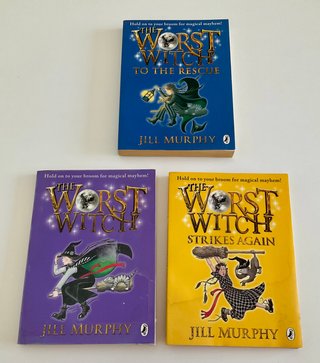LOTE 3 LIBROS THE WORST WITCH