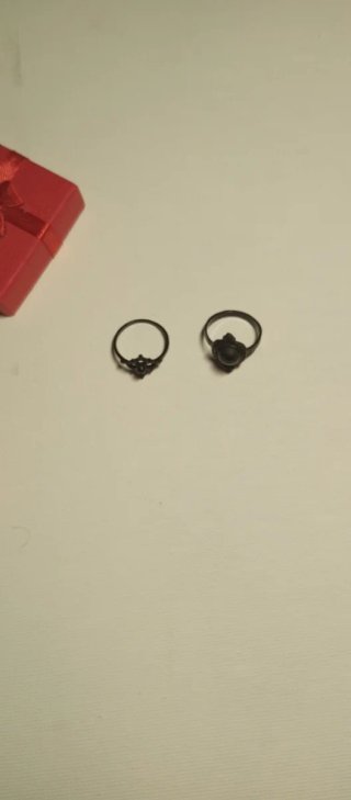 Anillos negros para mujer