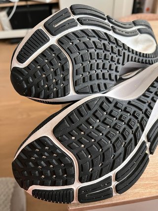 Zapatillas Nike Mujer Negras y Blancas