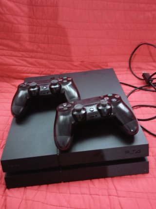 PS4 (PlayStation 4) + 13 Juegos y 2 Mandos