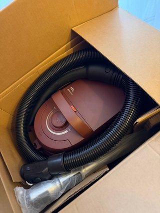 Aspirapolvere AEG Clean 5000 senza sacchetto