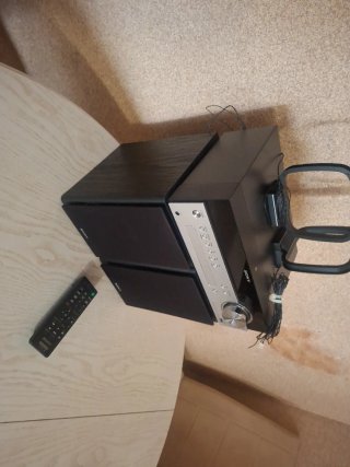 Mini cadena Sony CD/Radio/USB