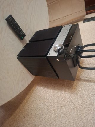 Mini cadena Sony CD/Radio/USB