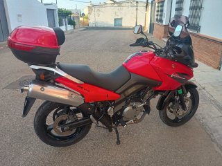 Suzuki V-Strom 650  Roja