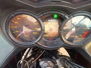 Suzuki V-Strom 650  Roja