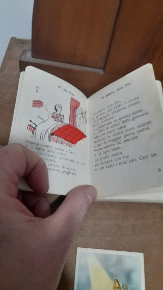 Lotto Sacro Vintage: Libretto e Stampe Religiose