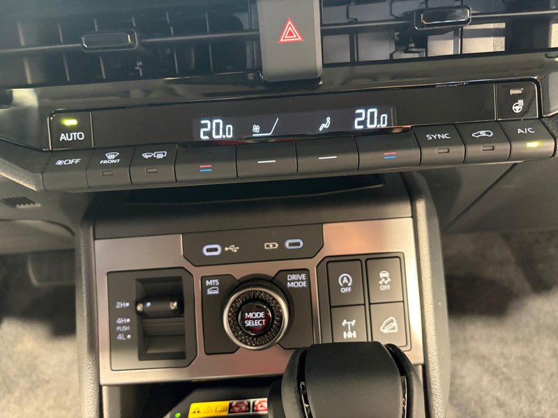 Toyota Hilux 2026, foto 48