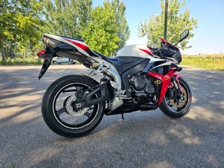Honda CBR 600RR 2008 Roja y Blanca