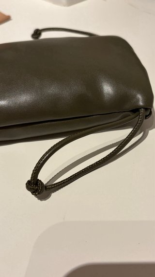Funda gafas Loewe verde y beige con gamuza