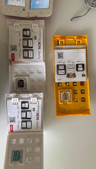 Nintendo 3DS XL Rosa y Cargador