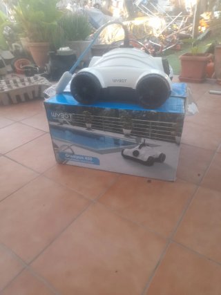 Robot Limpiafondos WYBOT 400 Piscina