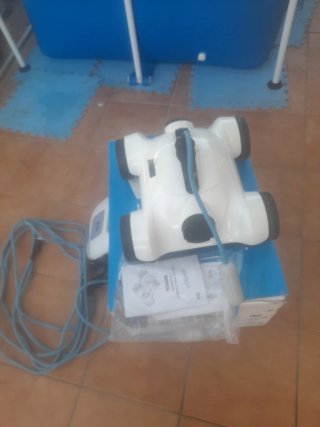 Robot Limpiafondos WYBOT 400 Piscina