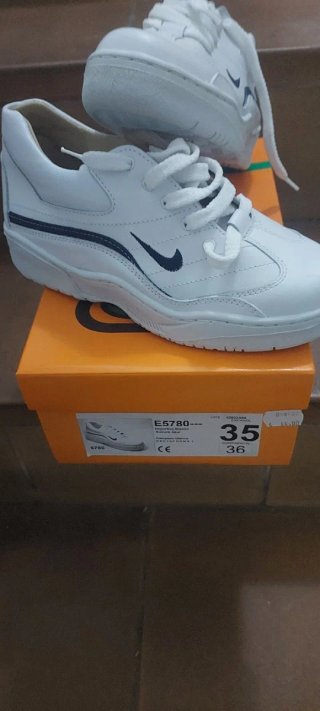 Zapatos Deportivos Blancos Continental Talla 36