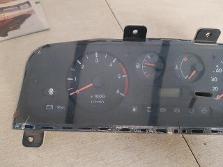 Cuadro de instrumentos coche nissan terrano 2