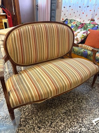 Sillón antiguo estilo Isabelino
