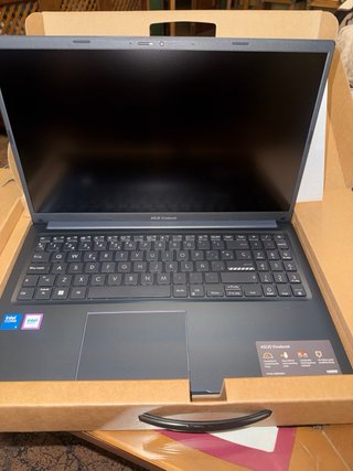 ASUS Vivobook 15 + Accesorios Nuevo
