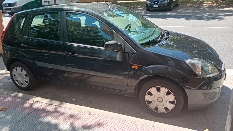 Ford Fiesta 2009 - foto 1