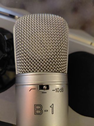 BEHRINGER B1 Micrófono Gran Diafragma B-1