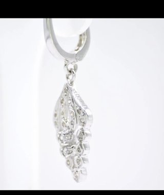 Pendientes de platino con diamantes naturales