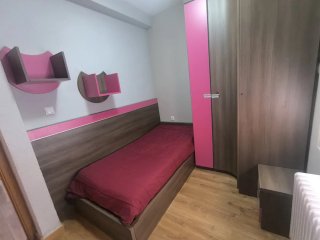 Se alquilan 2 habitaciones amplio, luminoso tranqu