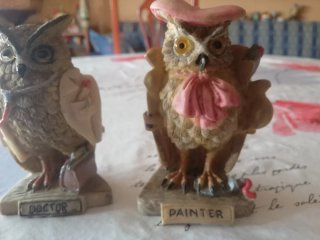 Figuras de búhos decorativas