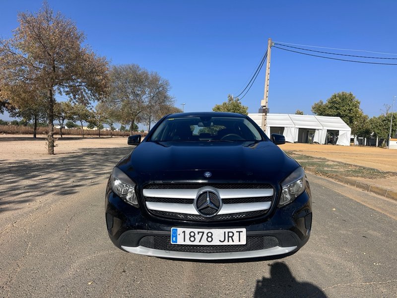 Mercedes-Benz GLA 2015 - foto 1