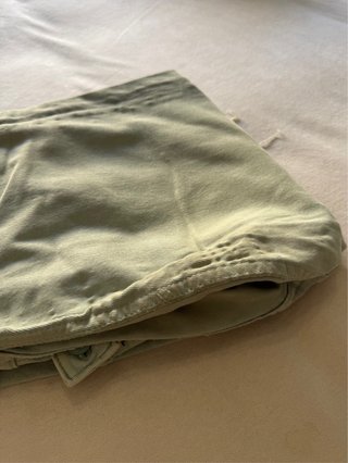 Pantalones verdes vaqueros