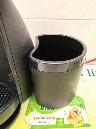 Cafetera Dolce Gusto Nescafé Negra