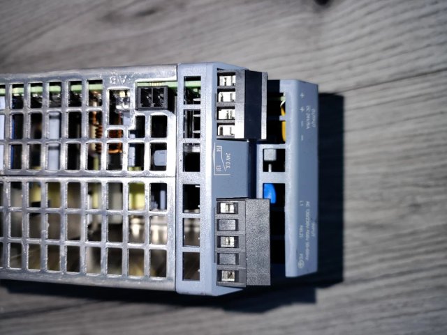 Fuente Siemens SITOP PSU200M 24V 5A 6EP1333-3BA10