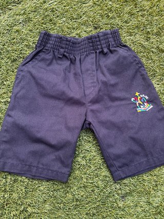 Pantalón corto uniforme escolar Talla 4