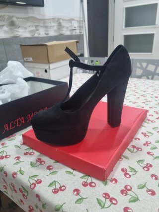 Zapatos de tacón negros con plataforma
