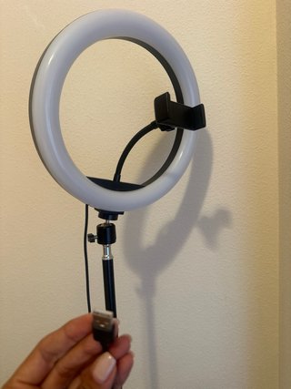 Trípode con Aro de Luz y Soporte Móvil