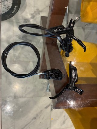 Frenos SRAM Level