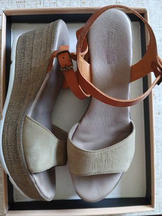 Sandalias Camila's Cuña cámel y Verde Oliva