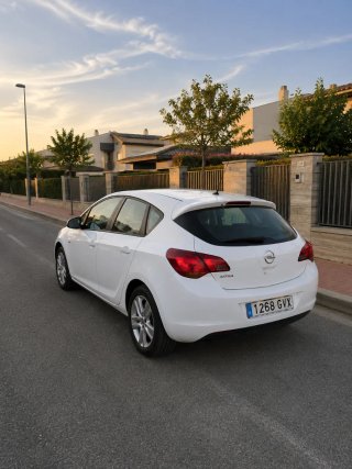 Opel Astra 2010 con 127.000Km