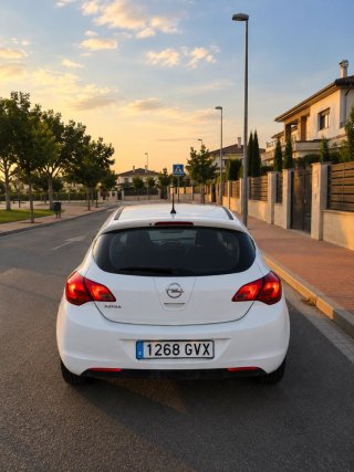 Opel Astra 2010 con 127.000Km
