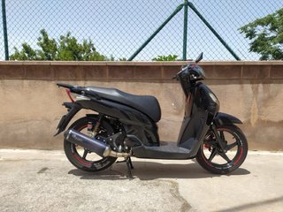 Honda SH 125 Scooter Negra