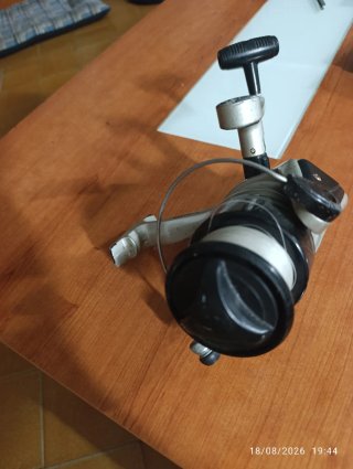 Carrete de pesca ALPHA GRAPHITE 160