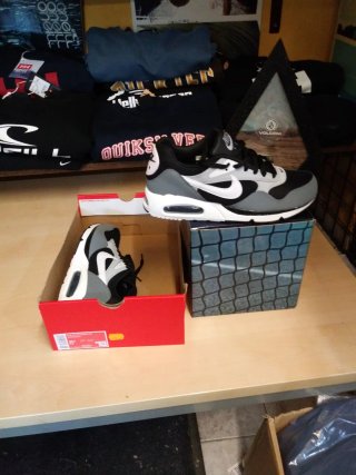 Zapatilla Nike Air Max Correlate Gris Negra Blanca