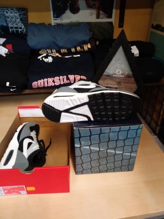 Zapatilla Nike Air Max Correlate Gris Negra Blanca