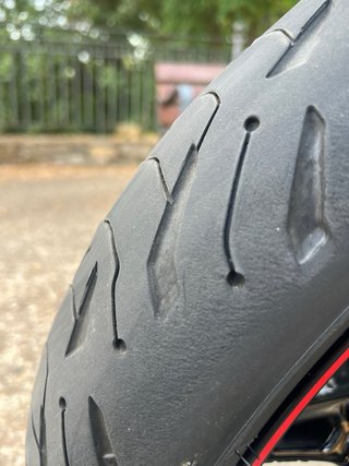 Michelin Road 6 Delantero