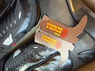 Botas de cuero negras