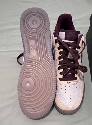 Nike Air Force 1 Beige/Morado Talla 42.5