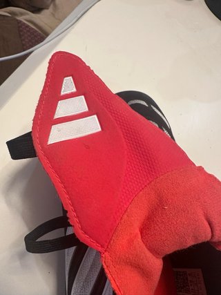 Botas de fútbol Adidas Predator Negras/Rojas